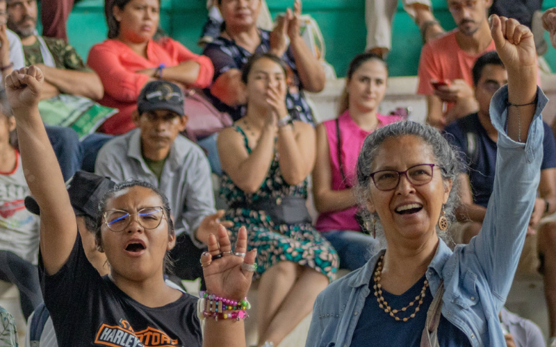 TIPNIS, een organisatie van vrouwen in beschermd inheems gebied, neemt deel aan het Pan-Amazonisch Sociaal Forum. © FOSPA TIPNIS, een organisatie van vrouwen in beschermd inheems gebied, neemt deel aan het Pan-Amazonisch Sociaal Forum. © FOSPA