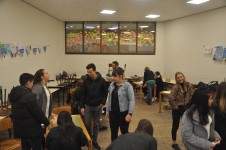 De Aanstokerij workshop: spel 'Papier hier, schaar daar' De Aanstokerij workshop: spel 'Papier hier, schaar daar'