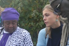 Safoura (Burkina Faso) en Doudou (Senegal) bij tolk Britt. Safoura (Burkina Faso) en Doudou (Senegal) bij tolk Britt.