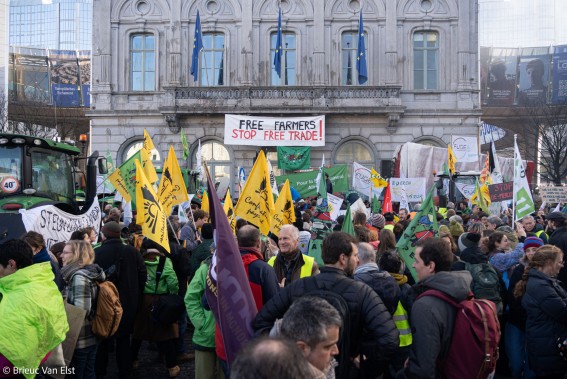 1 februari: ook de agro-ecologische boer.inn.en laten zich horen tijdens de protesten © Brieuc Van Elst