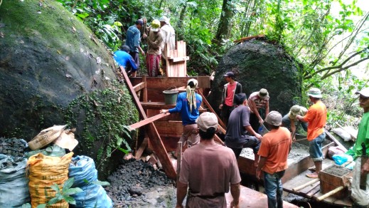 Alaguia Association water system: constructing the water reservoir