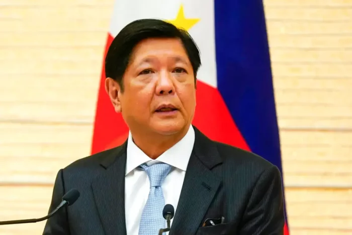 Huidig president Marcos Jr. wordt geassocieerd met mensenrechtenschendingen door het bagatelliseren van het dictatoriale verleden van zijn familie en het niet aanpakken van actuele onderdrukking en militarisering in de Filipijnen.