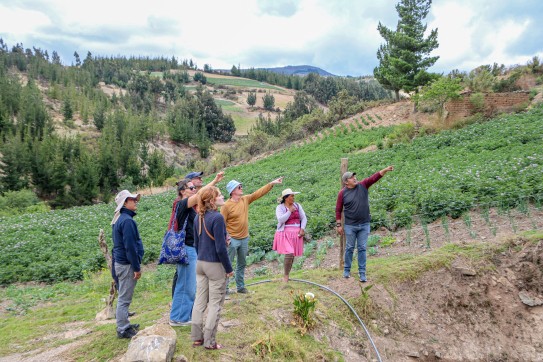 Bezoek aan project van Agrecol in Tablón, Totora.