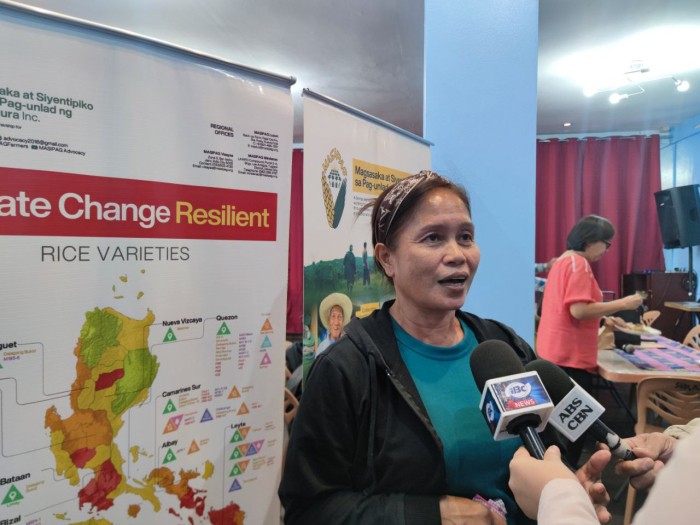 Nay Lorna Orozco tijdens de 11de  International Day of Action against Golden Rice © MASIPAG
