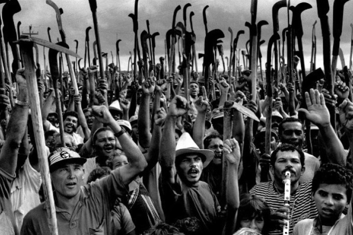 De internationale dag van de Boerenstrijd kent haar oorsprong in Brazilië 30 jaar geleden, toen 21 boeren om het leven kwamen tijdens hun protest.