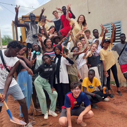 Belgische en Senegalese jongeren vinden elkaar tijdens uitwisseling