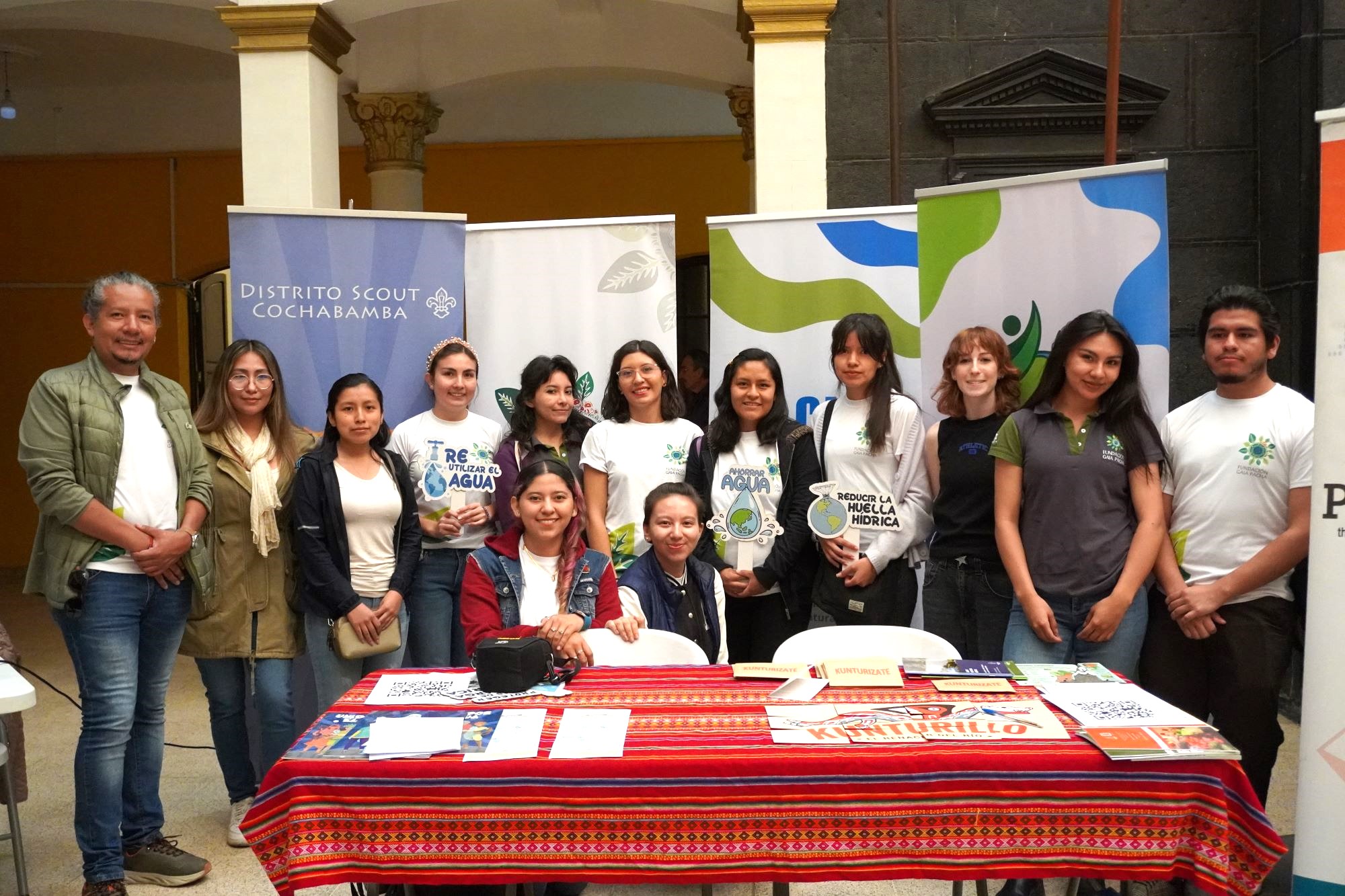 Jongeren Gaia Pacha Cochabamba 2024.jpg Jongeren Gaia Pacha Cochabamba 2024.jpg